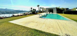 Luxury 5-Bedroom Seafront Villa in Yalıkavak