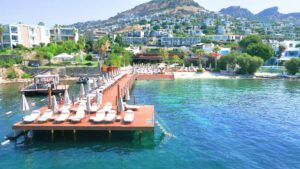 Luxury 5-Bedroom Seafront Villa in Yalıkavak