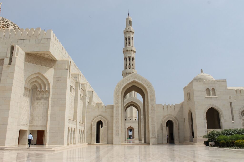 Oman Residency Visa Through Real Estate: Al Mouj Investment Guide